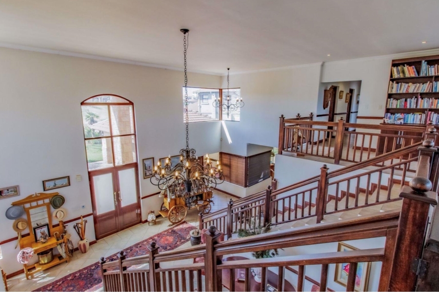 5 Bedroom Property for Sale in Birdwood Estate North West